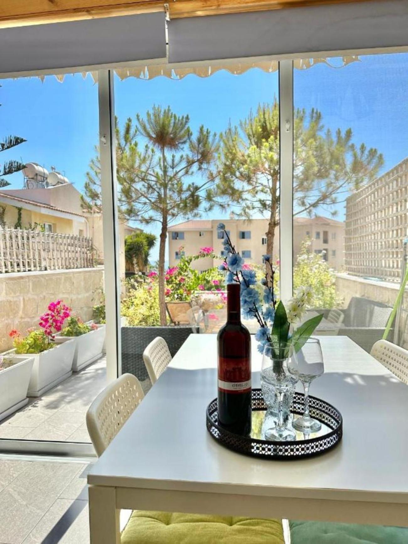 H&O Danaos Sea Breeze Apartment Paphos Exteriér fotografie